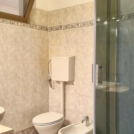 A38 - Ancona, Comodo Bilocale In Centro Storico *